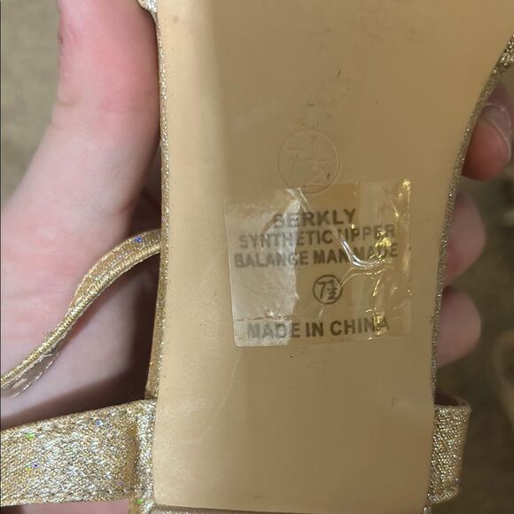 DREAM PAIRS Women's Open Toe Low Stilettos Heel Sandals Ankle Strap Dress Shoes - Picture 6 of 7